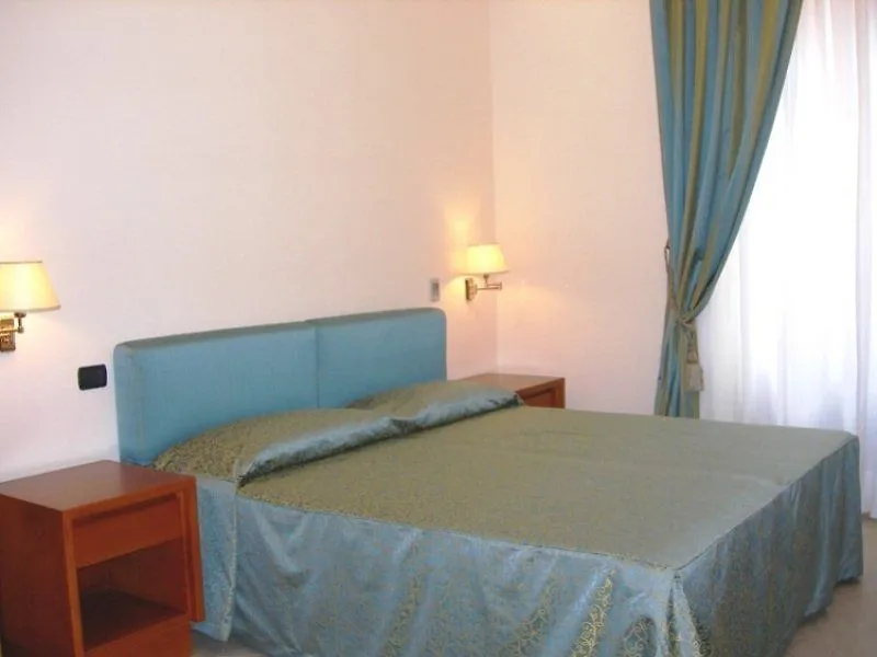 Crosti Hotel Рим