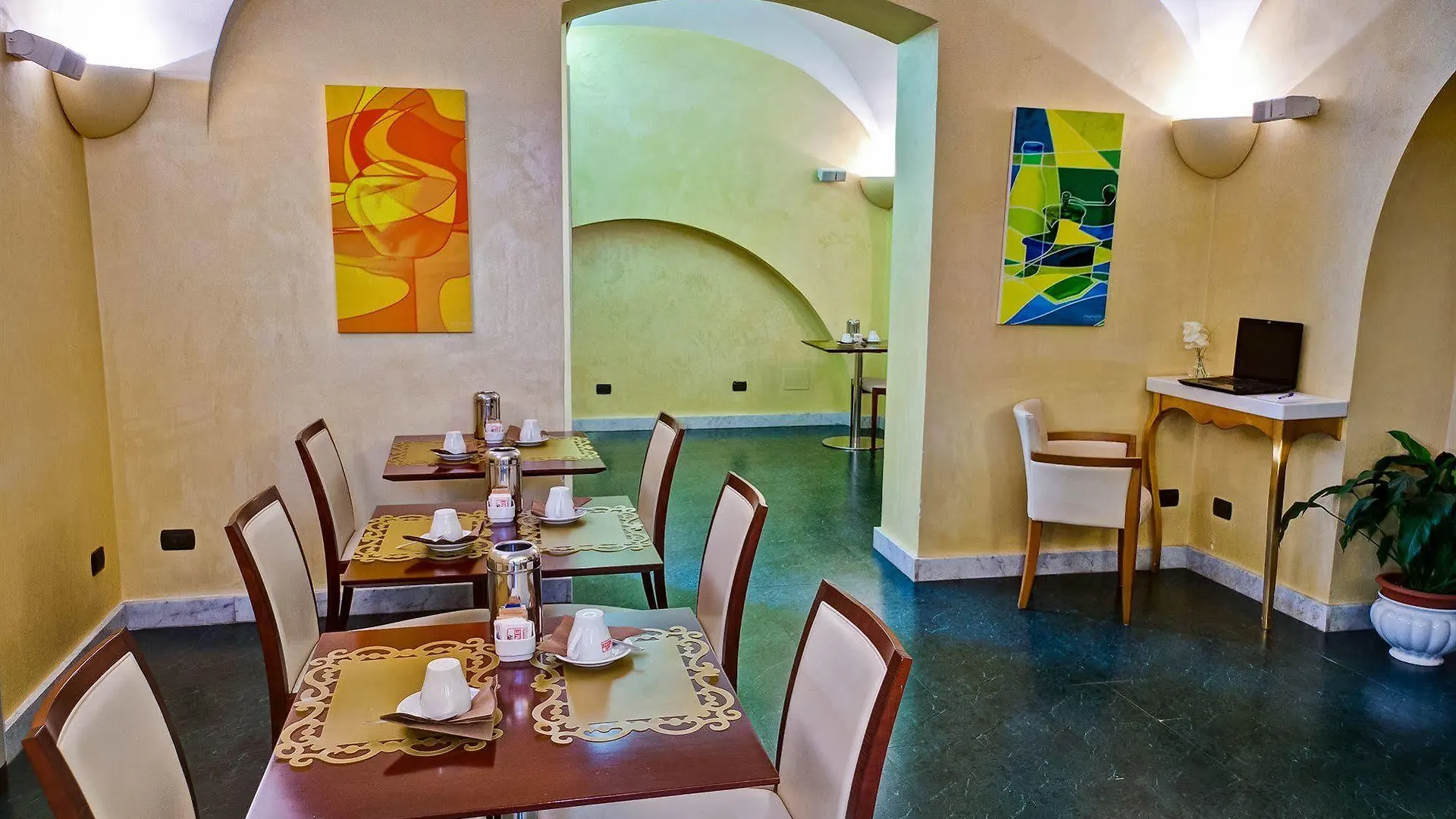 Crosti Hotel Rome